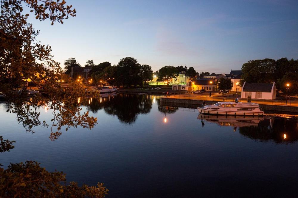 Hartley House B&B Carrick-on-Shannon Экстерьер фото